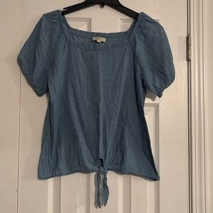 LOFT Outlet light blue short sleeve cotton shirt; size small